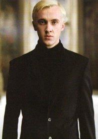 霍格沃兹:从获得老魔杖开始无敌的马尔福少爷